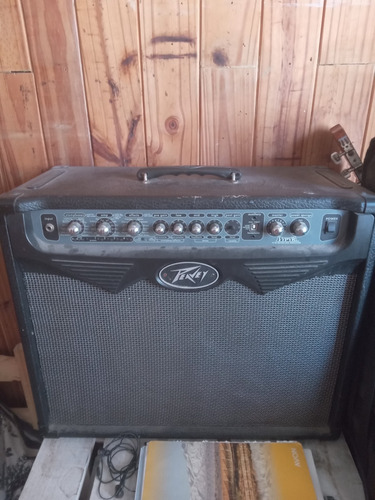 Amplificador Peavey Vypyr 75 Watts