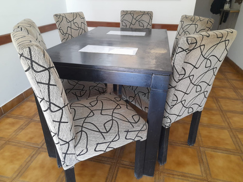 Mesa Trampa  Ext  1,40 A 1,80 Cm + 6 Sillas Forradas En Tela