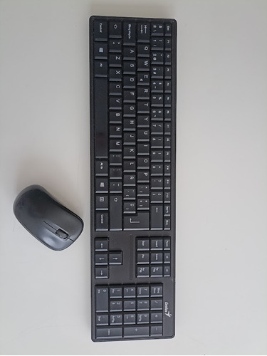 Kit De Teclado Y Mouse Inalámbrico Genius Slimstar  Español 