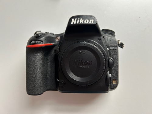 Camera Fotografica Nikon D750 160k Cliques Em Ótimo Estado
