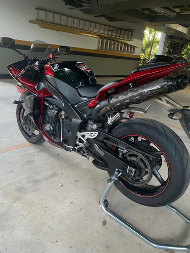 YAMAHA YZF R1