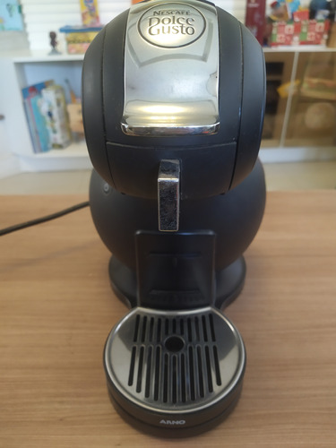 Cafeteira Nestlé Dolce Gusto 