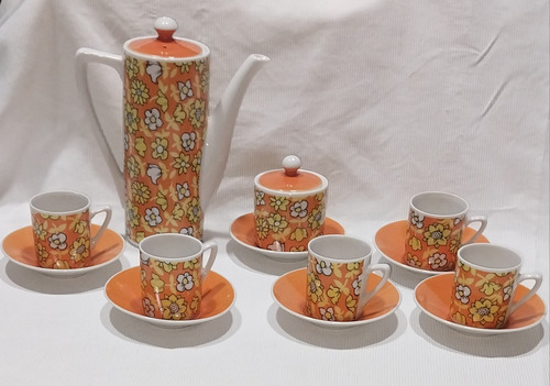 Antiguo Juego De Café De Porcelana Con Bellas Flores 