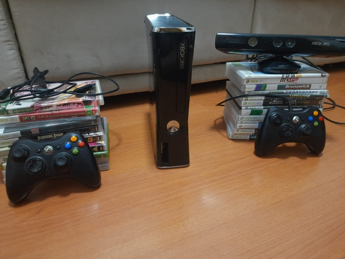 Xbox 360 + Kinect + 2 Controles + 50 Jogos