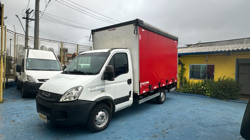 Iveco 35s14 Ano 2017  Bau Sider 