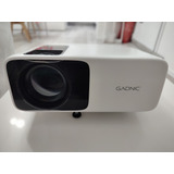 Proyector Gadnic 5000 Lumens + Chromecast Google Tv 4ta Gen