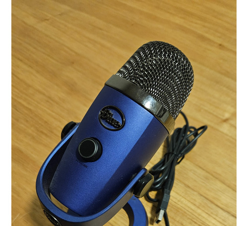 Liquido Microfono Logitech Blue Yeti Nano Azul 