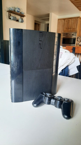 Playstation 3 Super Slim 500gb Standard  Color Negro