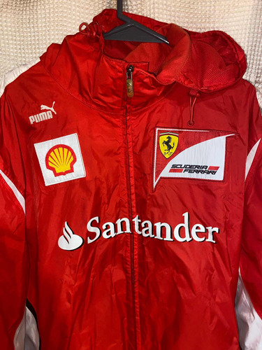 Camperon Puma Rompeviento Ferrari F1 2010