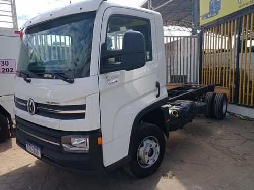 VW 11.180 DELIVERY 4X2 - ANO 2020/2021 NO CHASSI