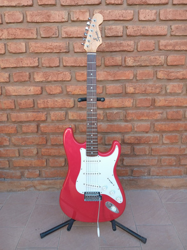 Squier Strat C/ Funda Calibrada C/ Cuerdas Nuevas