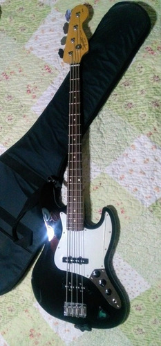 Bajo Squier By Fender Jazz Bass Affinity