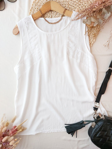 Blusa Con Broderie