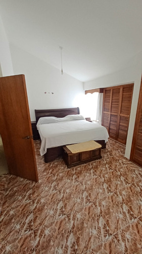 Ph 434 Mt2 Lomas Del Ávila, 4 Hab, 5 Baños, 5 Puestos Estac, 2 Maleteros. - Imagen 4
