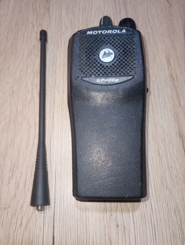 Radio Portatil Motorola Ep450 Uhf 16 Canales Con Cargador