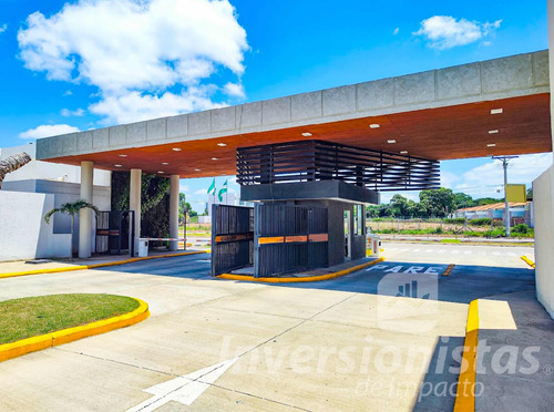 Casa De 3 Dormitorios En. Condominio Jardines Del Norte Vi