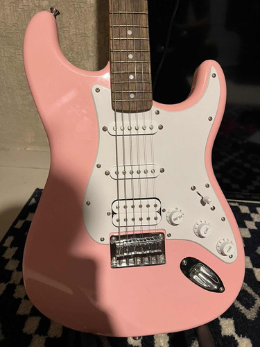 Guitarra Eléctrica Squier Bullet