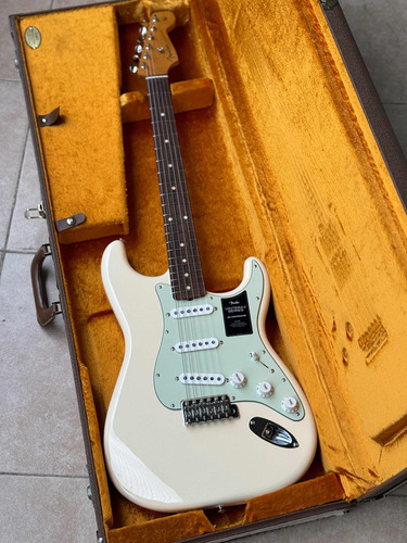 Fender Stratocaster 60s Vintera Ii Olympic White 2023 Nueva