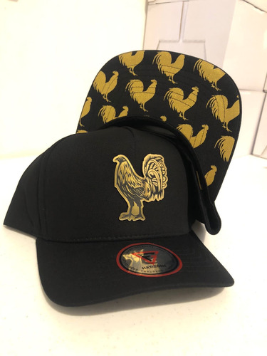 Gorra Gallo Placa Gold Hatzonefg Premium Snapback Gallero