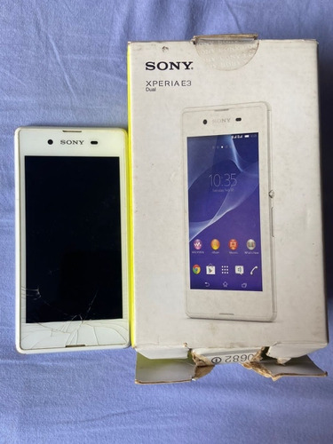 Célular Sony Xperia E3