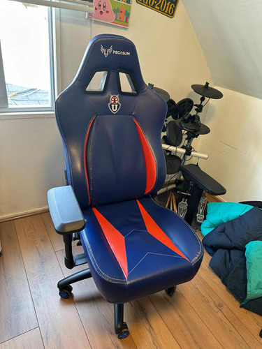 Silla Gamer U. De Chile - Pegasum