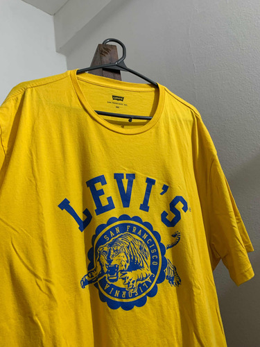 Remera Levis