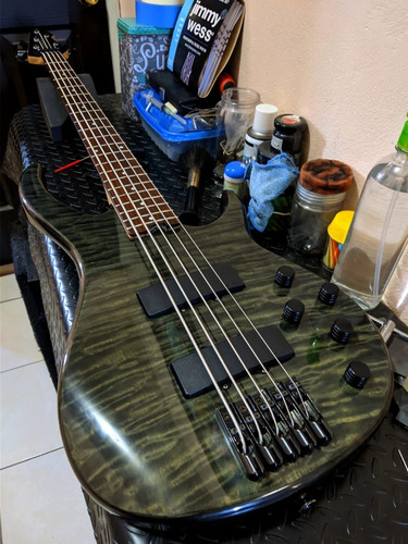 Vendo Bajo Eléctrico Activo Marca Peavey Pretendo 13,500