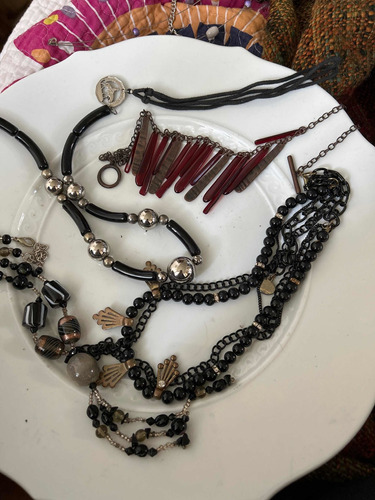 Lote De Cinco Collares De Fantasía Bijou