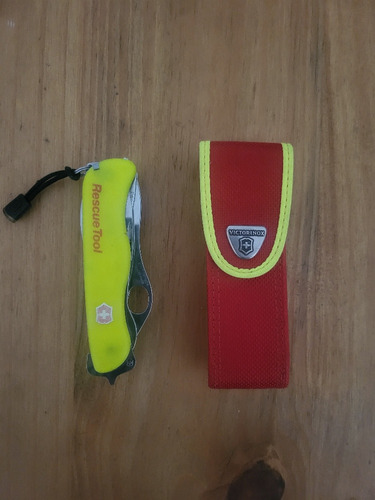 Corta Plumas Victorinox Rescue