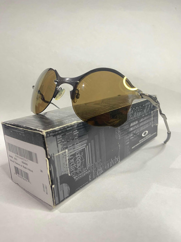 Óculos De Sol Oakley Tailend Titanium