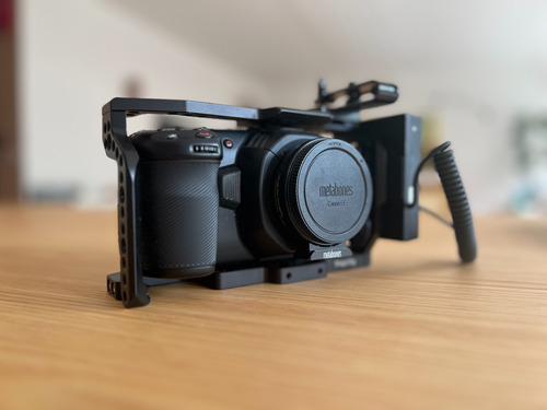 Camera Blackmagic Pocket Cinema 4k Corpo + Kit De Acessórios