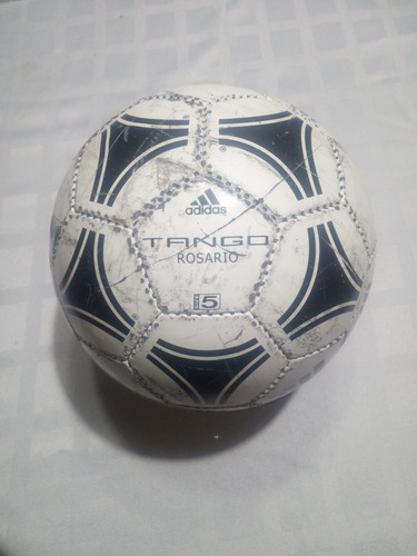 Pelota adidas Tango Usada 