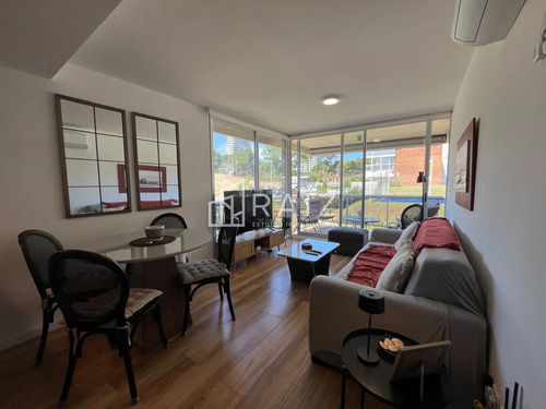 En Venta Apartamento 2 Dormitorios Playa Mansa - Imagen 2