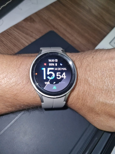 Samsung Galaxy Watch 5 Pro 45mm Tela 1.4 Pol. Titanium Cinza