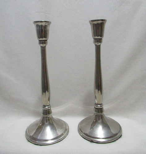 Par Candelabros Estilizados Arplat Bañados En Plata 1000