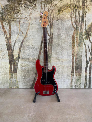 Baixo Fender Precision Bass American Standard Chrome Red