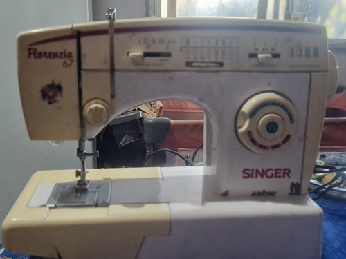 Maquina De Coser Singer