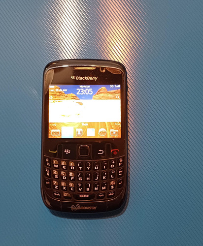 Blackberry 9300 Negro Con Bordes Azules 