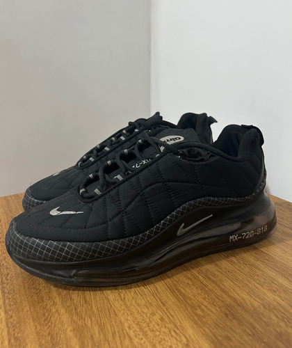 Zapatillas Nike De Hombre- Réplica - Poco Uso (talle 42)