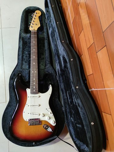 Guitarra Eléctrica Fender Stratocaster American Standard 