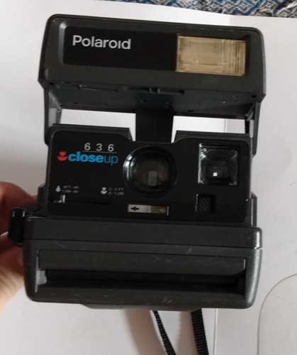 Antiga Câmera Polaroid 636 Closeup ( No Estado )