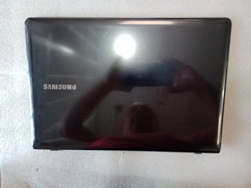 Carcasa De Display Samsung Np355v4c Seminue