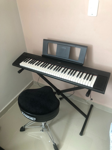 Piano Digital Yamaha Piaggero (np-12)  61 Teclas Sensibles