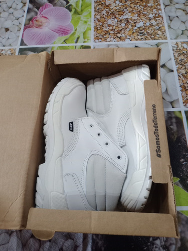 Borcegos Blanco Talle 43 Att