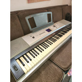Piano Digital Yamaha Portable Grand Dgx-520