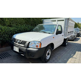 Nissan Np300 Estacas