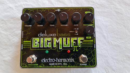 Pedal Bigg Muff Deluxe Bass Pi