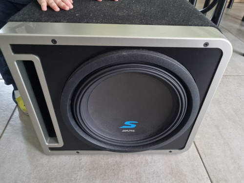 Subwoofer Alpine 12  Caja Reflex 