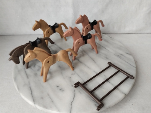Playmobil Antigo Velho Oeste Cavalos E Parte Cercado 