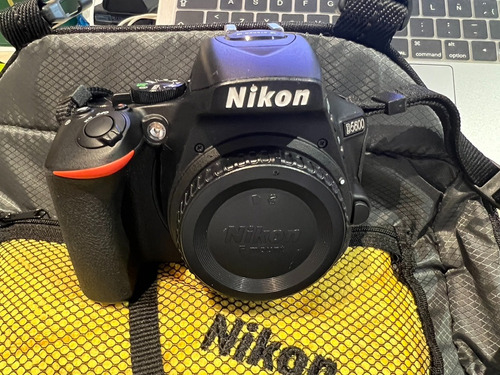  Nikon D5600 Dslr Color  Negro